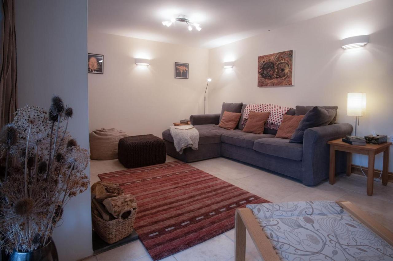 Llais Afon - 3 Bedroom Holiday Home - 피시가드 외부 사진