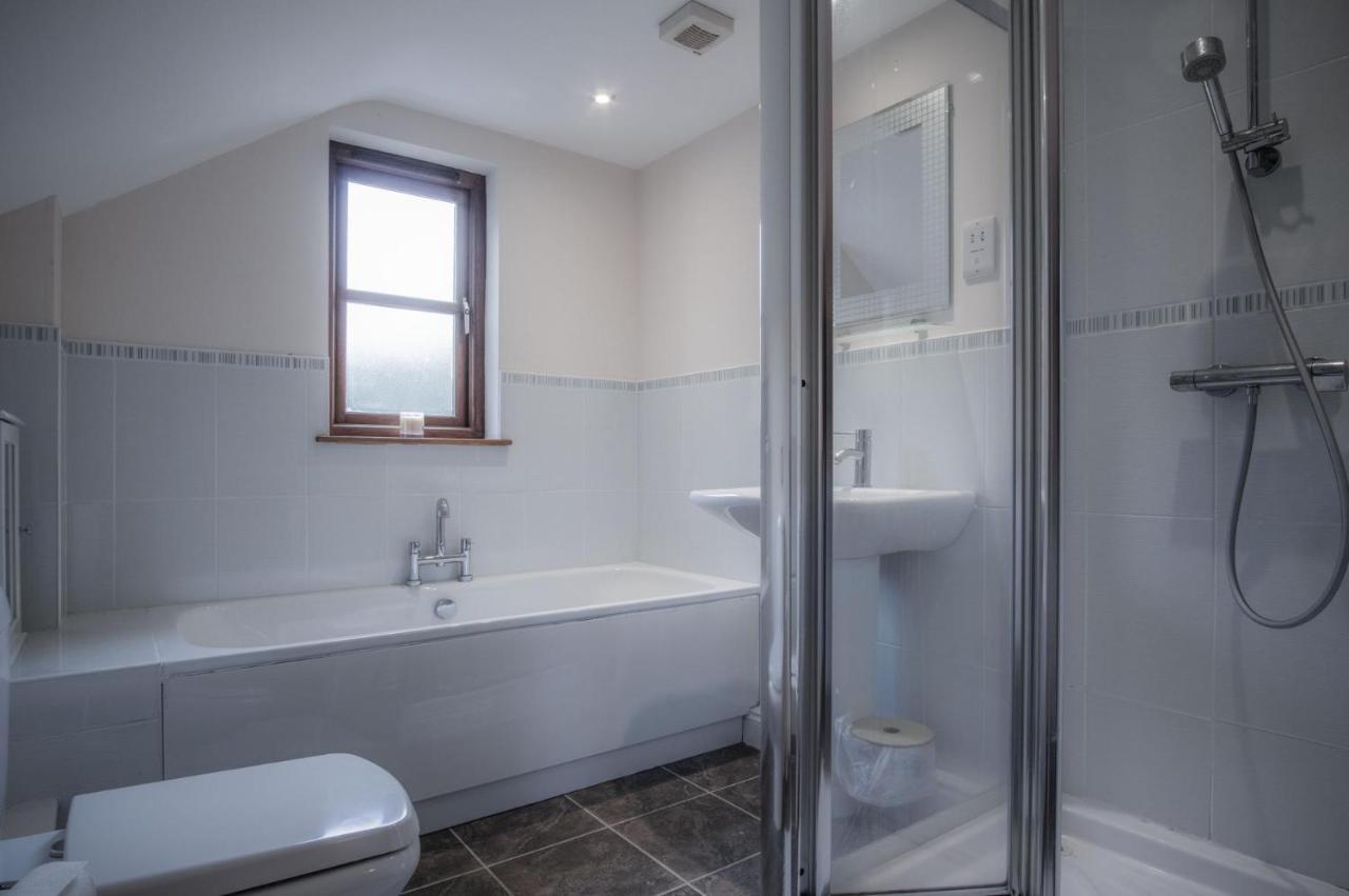 Llais Afon - 3 Bedroom Holiday Home - 피시가드 외부 사진